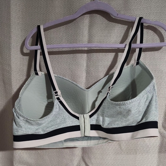 CACIQUE 46D Women's Gray Lace Trim Bra - Picture 3 of 7